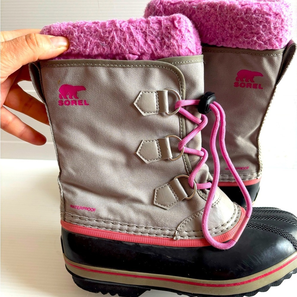 Sorel Children's Yoot Pac Nylon Winter Boots Size 4